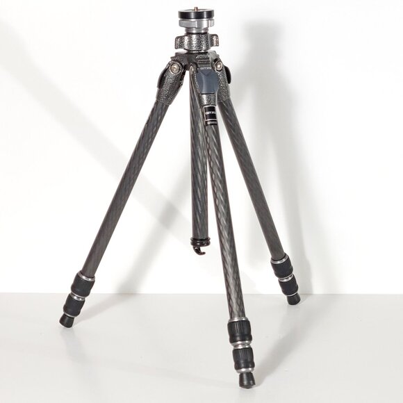 Gitzo GT0532 Mountaineer Series 0 Carbon Fiber Tripod - Picture 1 of 10